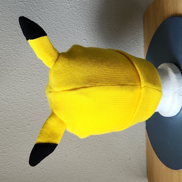 Pokemon Pikachu Beanie Hat - Picture 4 of 7